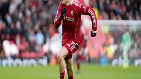 [中超]天气恶劣导致比赛暂停，赛事顺延进行